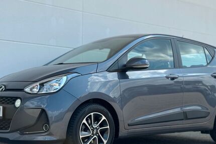 Hyundai i10 28.378 km 8.899 &euro; Viersen 41748