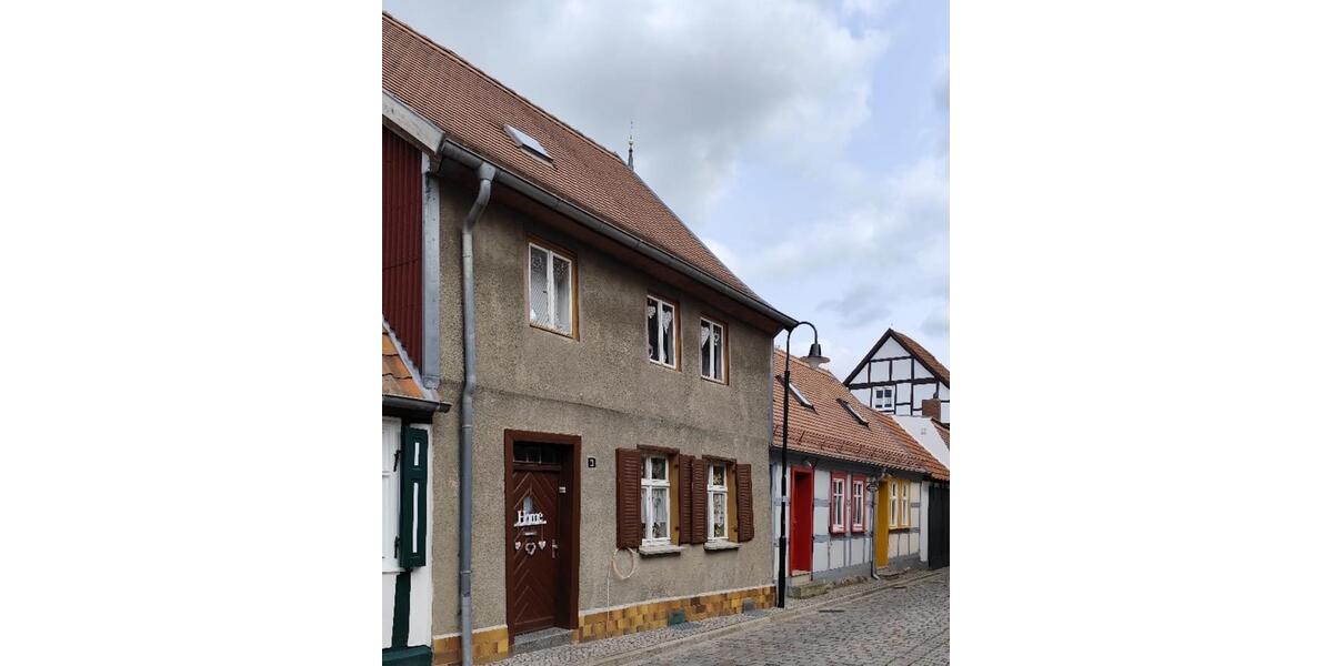 Reihenhaus Tangermünde - 4 Zimmer, 100 m&sup2;, 100.000&euro; | Angebot:27417743