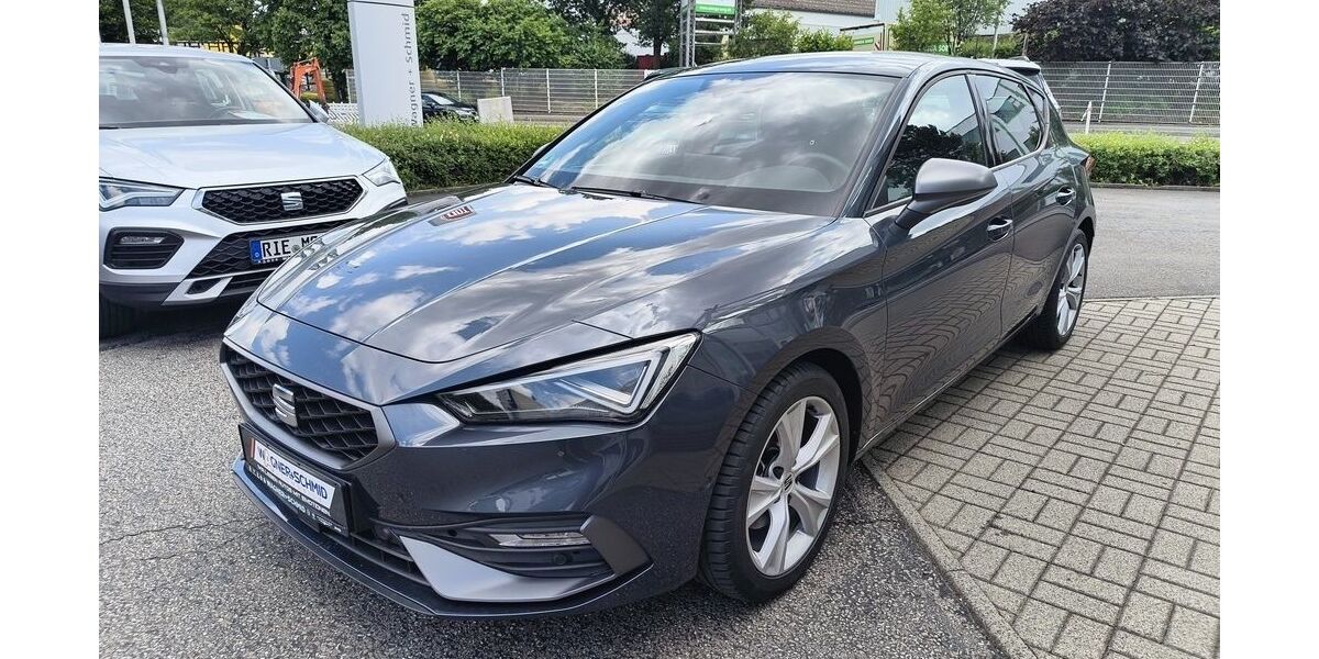 Seat Leon 35.482 km 26.980 &euro; Waldheim 04736