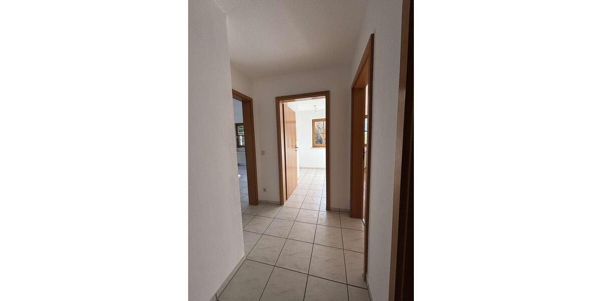 Erdgeschoßwohnung Kaufbeuren - 2.5 Zimmer, 69 m&sup2;, 715&euro; | Angebot:25512899