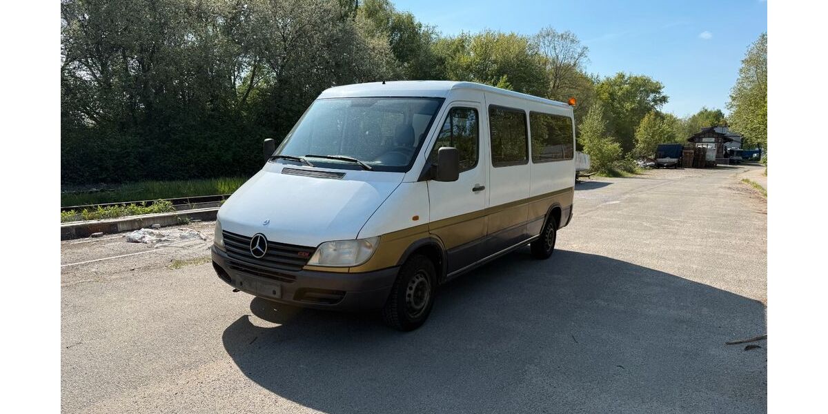Mercedes-Benz Sprinter 217.658 km 5.900 &euro; HAMBURG 22113