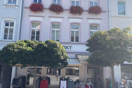 Gemütliche 1-Zimmer-Wohnung am Markt in Bad Lobenstein 1 zimmer