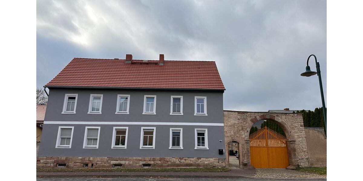 Etagenwohnung Querfurt - 4 Zimmer, 142 m&sup2;, 1.050&euro; | Angebot:25614489