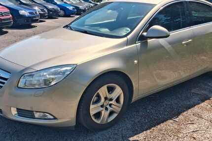 Opel Insignia 210.000 km 2.200 &euro; Herzberg 37412