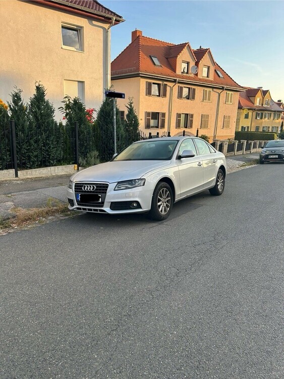 Audi A4 (B8)