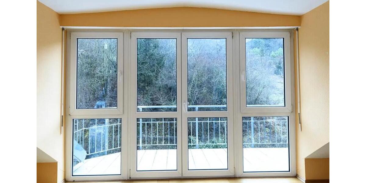 Dachgeschoßwohnung Höchberg - 3 Zimmer, 77 m&sup2;, 840&euro; | Angebot:27616457