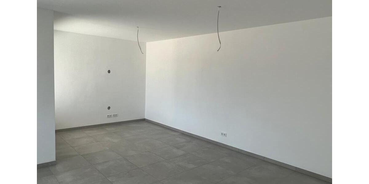 Doppelhaushälfte Windsbach - 5.5 Zimmer, 155 m&sup2;, 1.950&euro; | Angebot:26131452