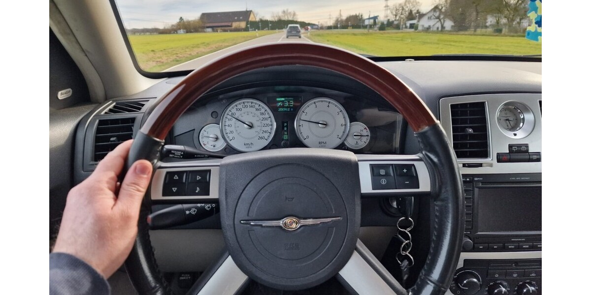 Chrysler 300C 200.000 km 25.000 € Achstetten 88480