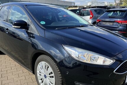 Ford Focus 1.0 Kombi Ecoboost Business/Voll Scheckh 95.100 km 6.390 &euro; Frankfurt 60386