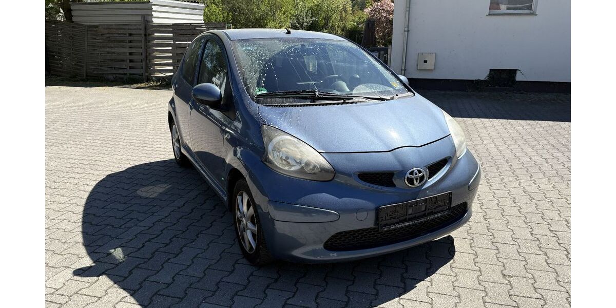 Toyota Aygo (X) 100.811 km 2.500 &euro; Kelheim 93309