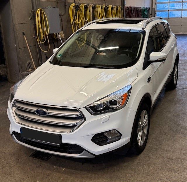 Ford Kuga 167.000 km 10.600 € Coesfeld 48653