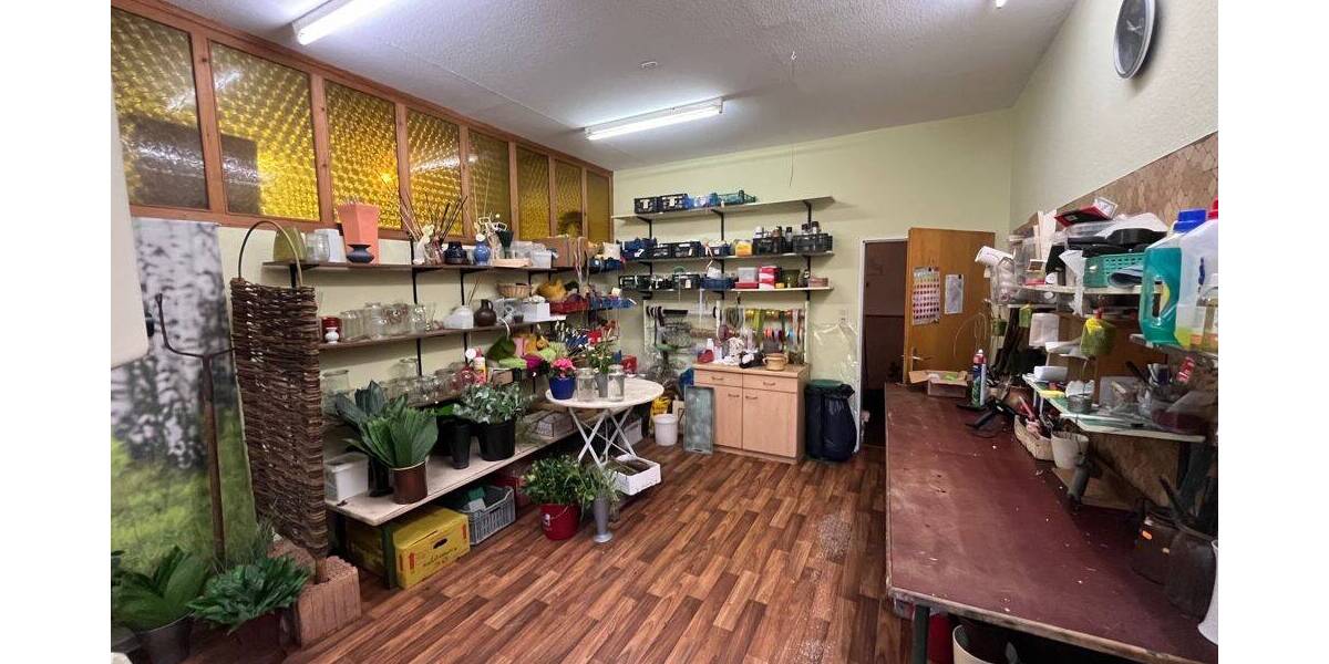Gewerbeobjekt Zetel-Neuenburg Neuenburg - 5 Zimmer, 990&euro; | Angebot:26796357