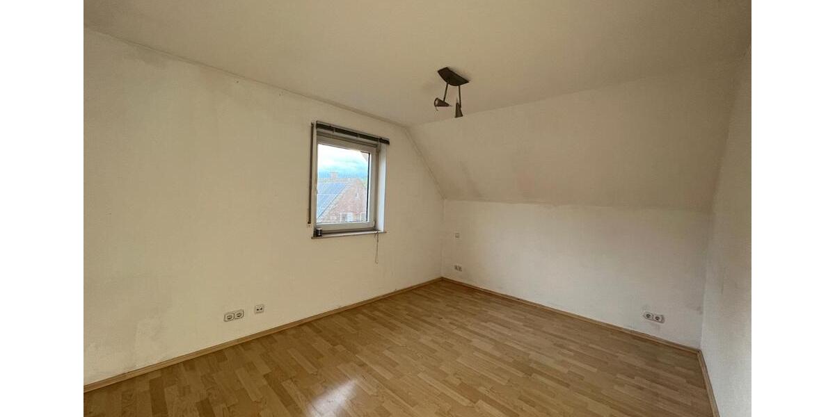 Dachgeschoßwohnung Griesheim - 3 Zimmer, 72 m&sup2;, 298.000&euro; | Angebot:26252302