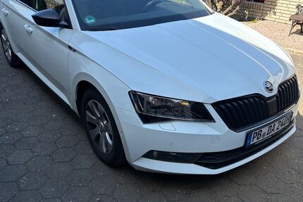 Skoda Superb 124.500 km 18.300 &euro; Paderborn 33106