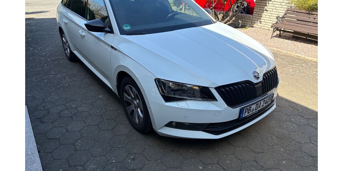 Skoda Superb 124.500 km 18.300 &euro; Paderborn 33106
