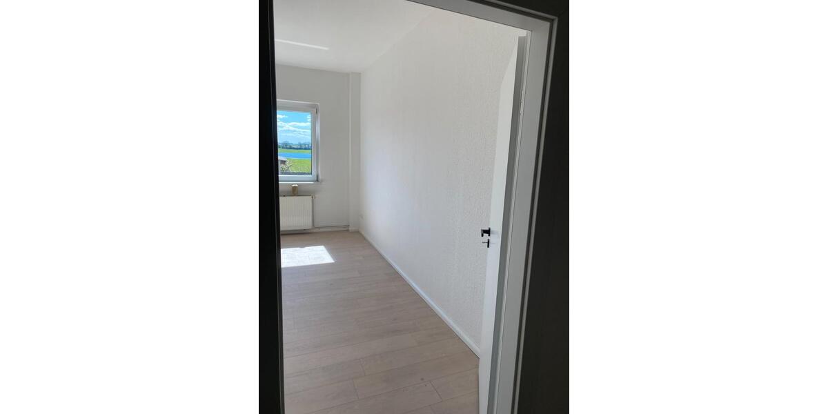 Erdgeschoßwohnung Röbel/Müritz Müritz - 3 Zimmer, 71 m&sup2;, 536&euro; | Angebot:26562925