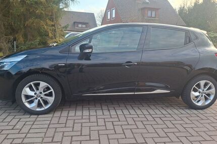 Renault Clio 86.000 km 5.800 &euro; Loxstedt 27162