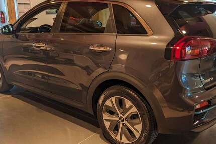 Kia Niro 63.500 km 20.990 &euro; Rosenheim 83026