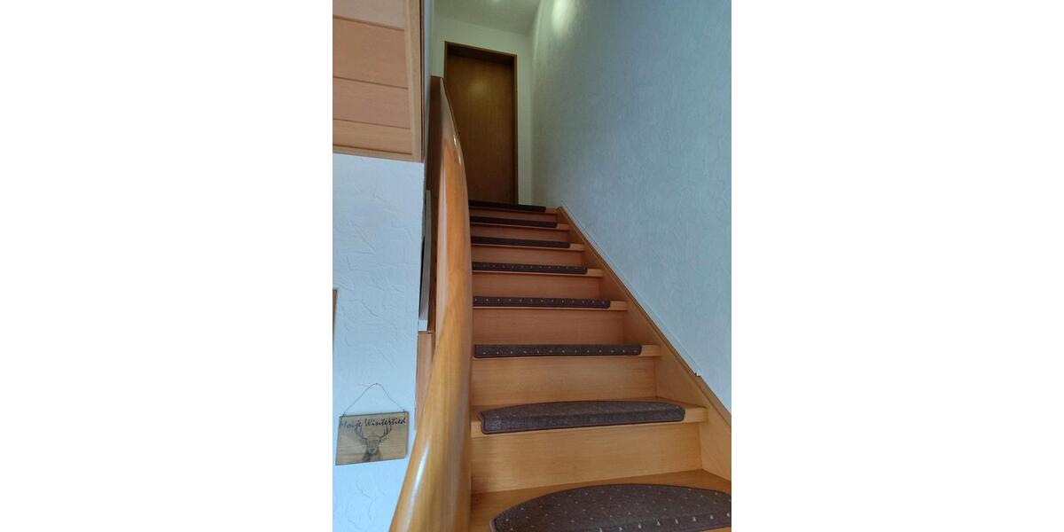 Ab sofort Dachgeschoss Wohnung in einem Bungalow zu vermieten 2 zimmer