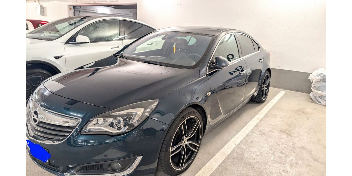 Opel Insignia 153.000 km 8.700 &euro; München 81829