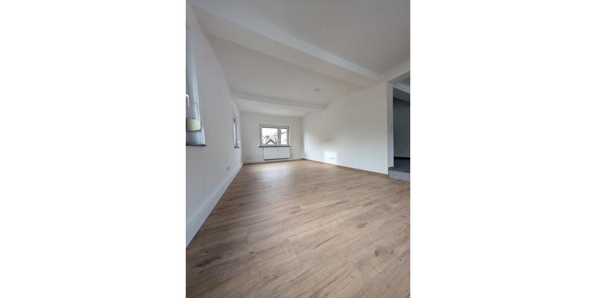 Erstbezug nach Sanierung: Helle 2,5-Zimmer-Wohnung 2.5 zimmer