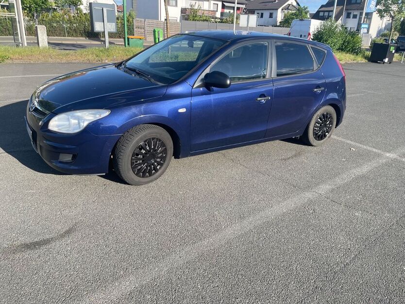 Hyundai i30 180.000 km 2.500 € Fürth 90765