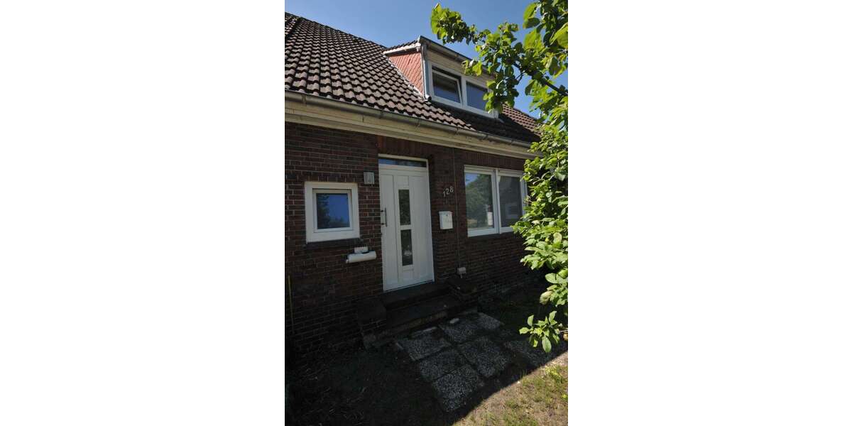 Haus zum Mieten in Wiesmoor 680 € 119 m² 7 zimmer