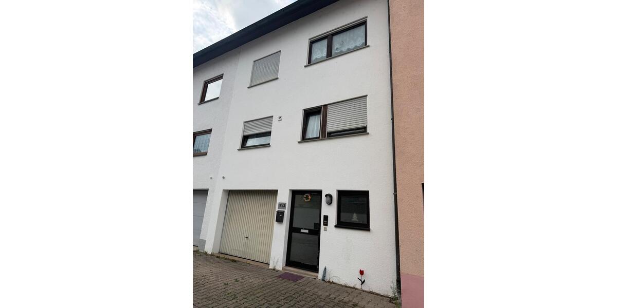 Reihenhaus Kirchardt - 6 Zimmer, 150 m&sup2;, 325.000&euro; | Angebot:27214482
