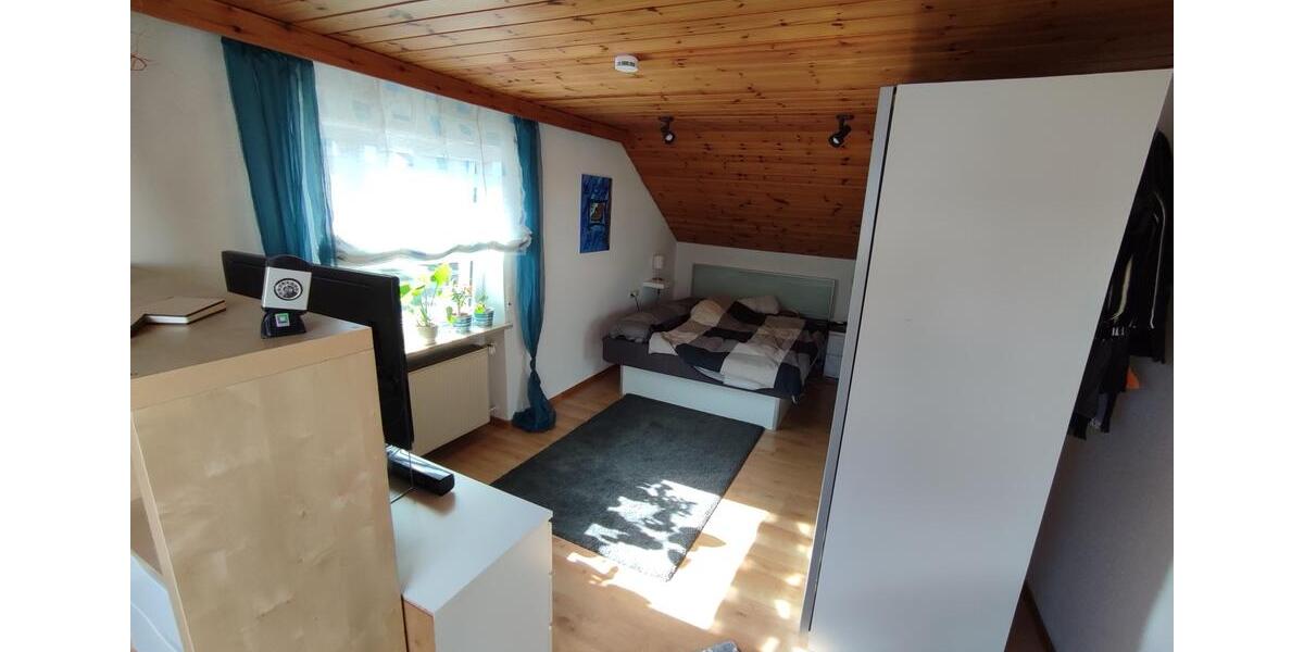 Dachgeschoßwohnung Burgau - 2 Zimmer, 88 m&sup2;, 990&euro; | Angebot:25456464