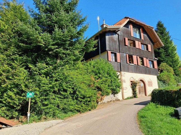 Ehemaliger Bauernhof Wald Wiese 31ha 9 zimmer