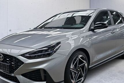 Hyundai i30 1.500 km 29.990 &euro; Freiburg im Breisgau 79108