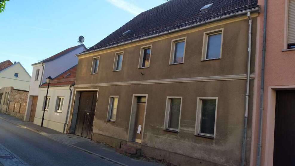 Haus zum Kaufen in Niemegk 129.000 € 140 m²