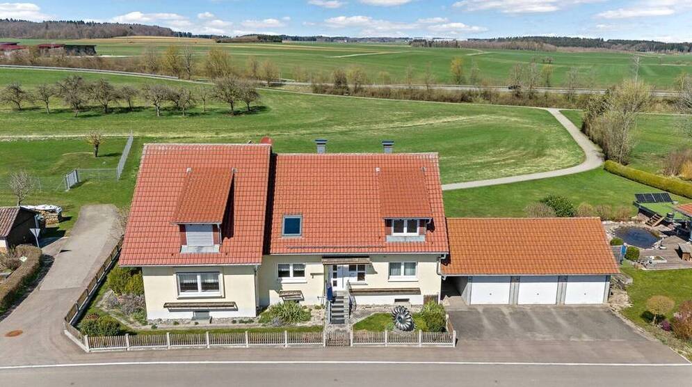 PROVISIONSFREI - Freistehendes Einfamilienhaus mit großem Grundstück und Aussichtslage