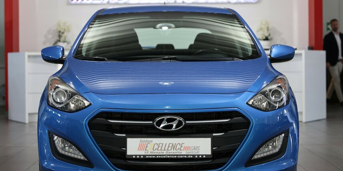 Hyundai i30 1.6 T-GDI STYLE / AUTOMATIK / NAVI+KAMERA 78.000 km 13.777 &euro; Hamm 59077