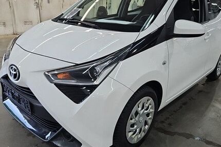 Toyota Aygo (X) 70.041 km 9.990 &euro; Bretten 75015