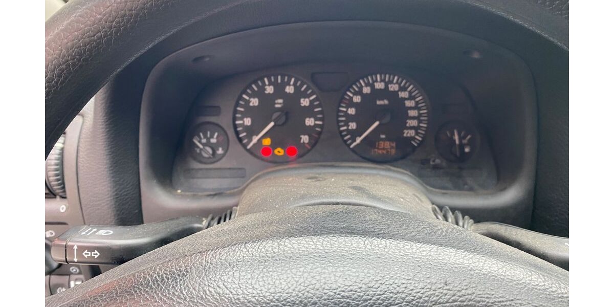 Opel Astra 174.578 km 1.000 &euro; Huy 38836