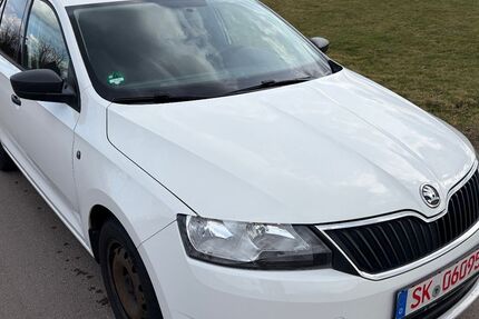 Skoda Rapid 221.000 km 4.399 &euro; HALLE 06116