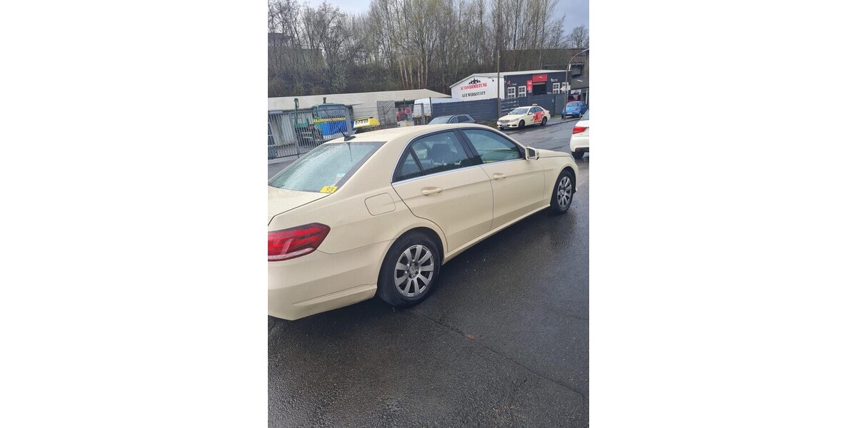 Mercedes-Benz E 200 800.316 km 2.800 &euro; Dortmund 44135