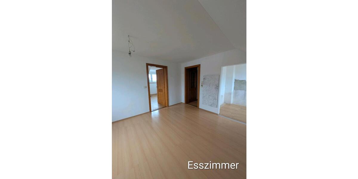 Dachgeschoßwohnung Hengersberg - 3 Zimmer, 75 m&sup2;, 600&euro; | Angebot:26416505