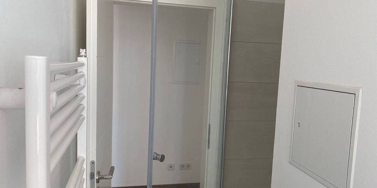 Zimmer Halle (Saale) Innenstadt - 1 Zimmer, 36 m&sup2;, 310&euro; | Angebot:26376800