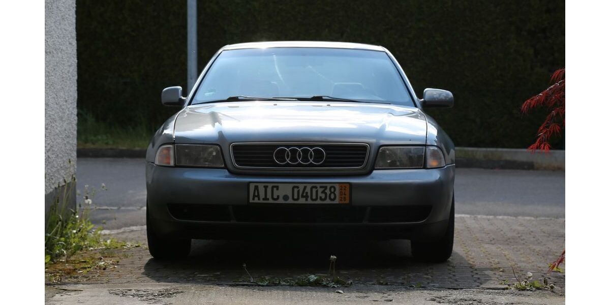 Audi A4 270.000 km 2.500 &euro; Friedberg 86316