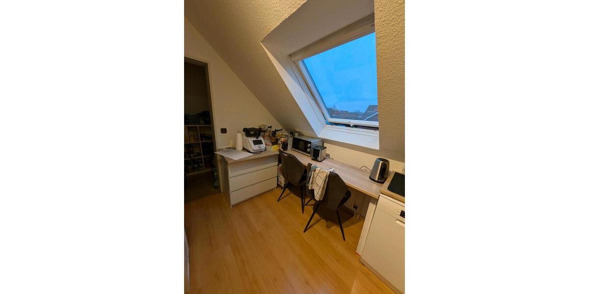 Dachgeschoßwohnung Oldenburg Kreyenbrück - 2 Zimmer, 44 m&sup2;, 430&euro; | Angebot:25423545