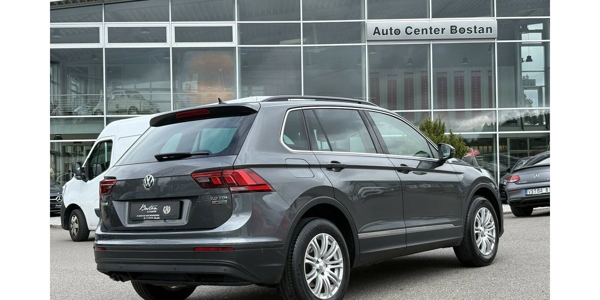 VW Tiguan 2.0 TDI 4Motion NAVI/PDC/SRA/SHZ/1.HAND 93.139 km 16.900 &euro; Villingen-Schwenningen 78054