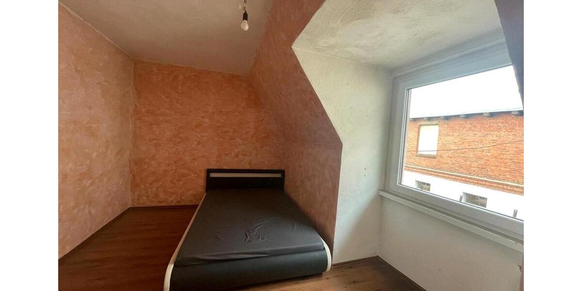 Reihenhaus Freyburg (Unstrut) - 7 Zimmer, 130 m&sup2;, 250.000&euro; | Angebot:27132366