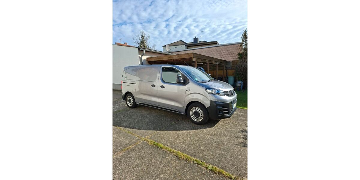 Opel Vivaro 31.000 km 18.250 &euro; Rösrath 51503