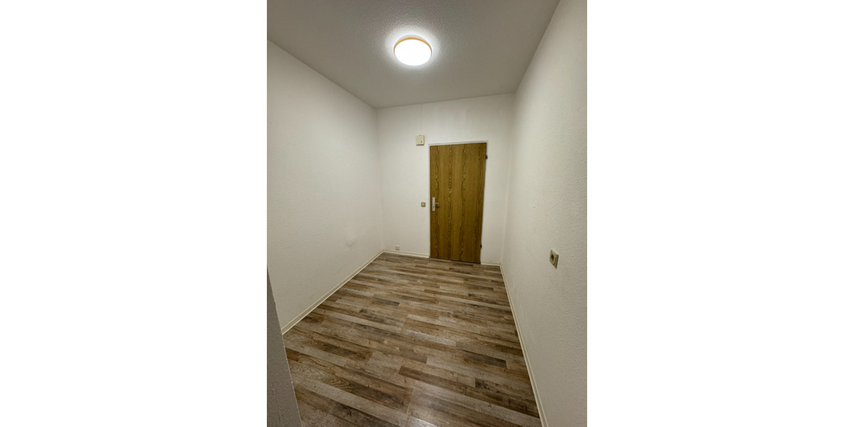Wohnen auf Zeit Neubrandenburg - 5 Zimmer, 150 m&sup2;, 365&euro; | Angebot:25137078