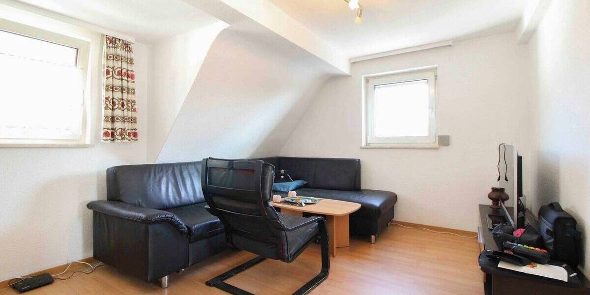 Mehrfamilienhaus, Wohnhaus Stuttgart Heumaden - 9 Zimmer, 398.000&euro; | Angebot:26244753