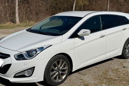 Hyundai i40 142.000 km 7.800 &euro; Unterschleißheim 85716