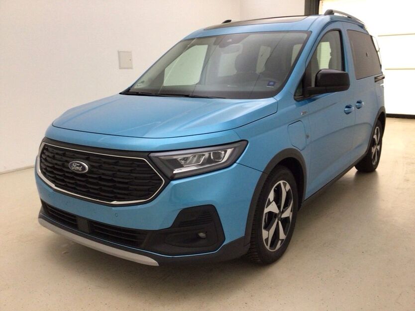 Ford Tourneo Connect 2.550 km 39.470 € Nürnberg 90431