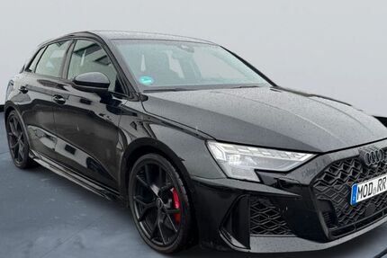 Audi RS3 18.500 km 61.880 &euro; Bad Wörishofen 86825